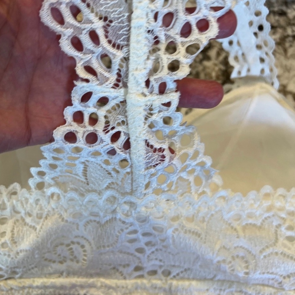 Maurices White/Ivory Lace Bralette with Racerback NWOT Size Large - Picture 5 of 7